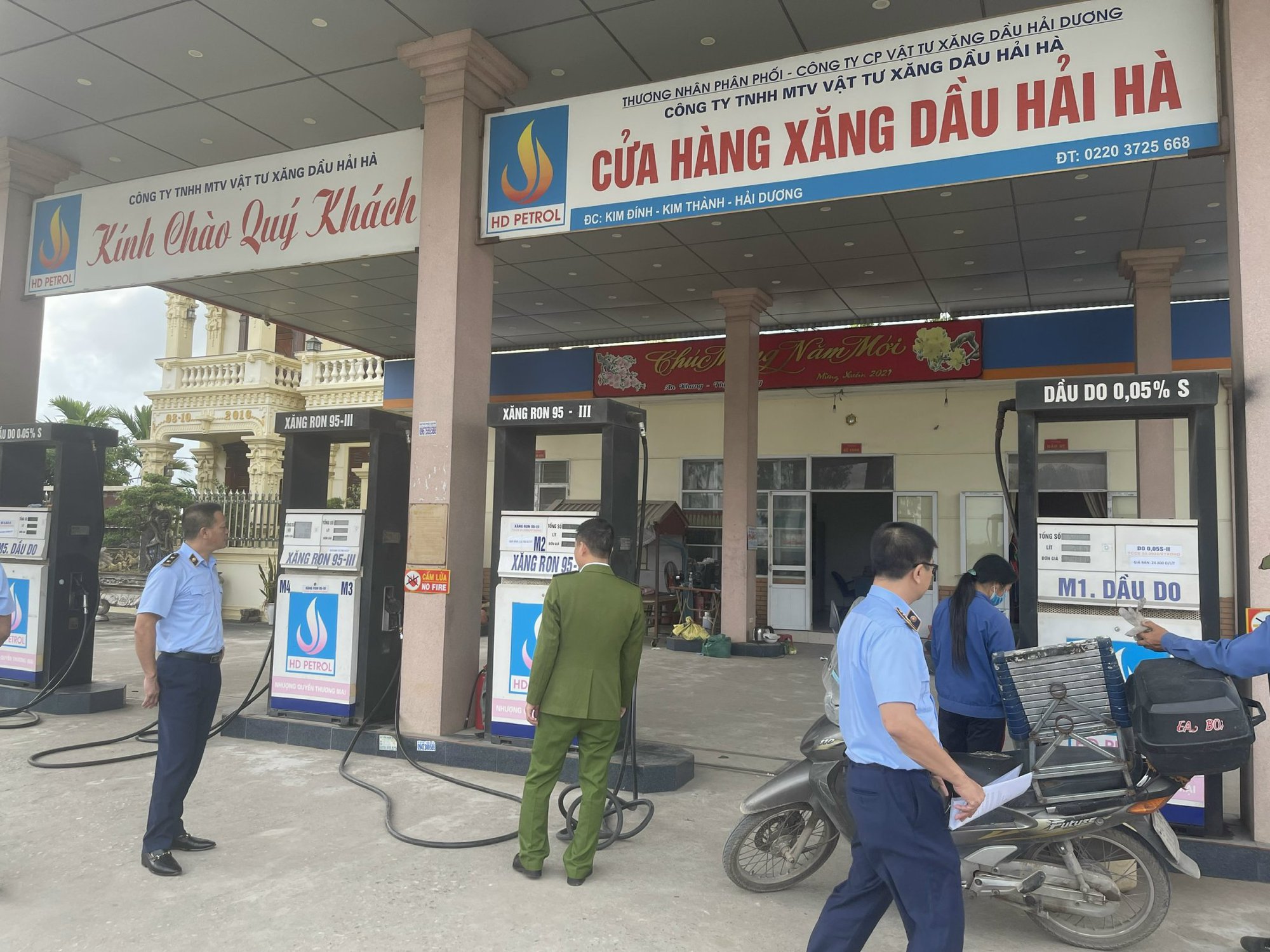 Liên tiếp bán dầu DO cao hơn giá quy định, doanh nghiệp bị phạt 80 triệu đồng - Ảnh 1. Liên tiếp bán dầu DO cao hơn giá quy định, doanh nghiệp bị phạt 80 triệu đồng - Ảnh 1.