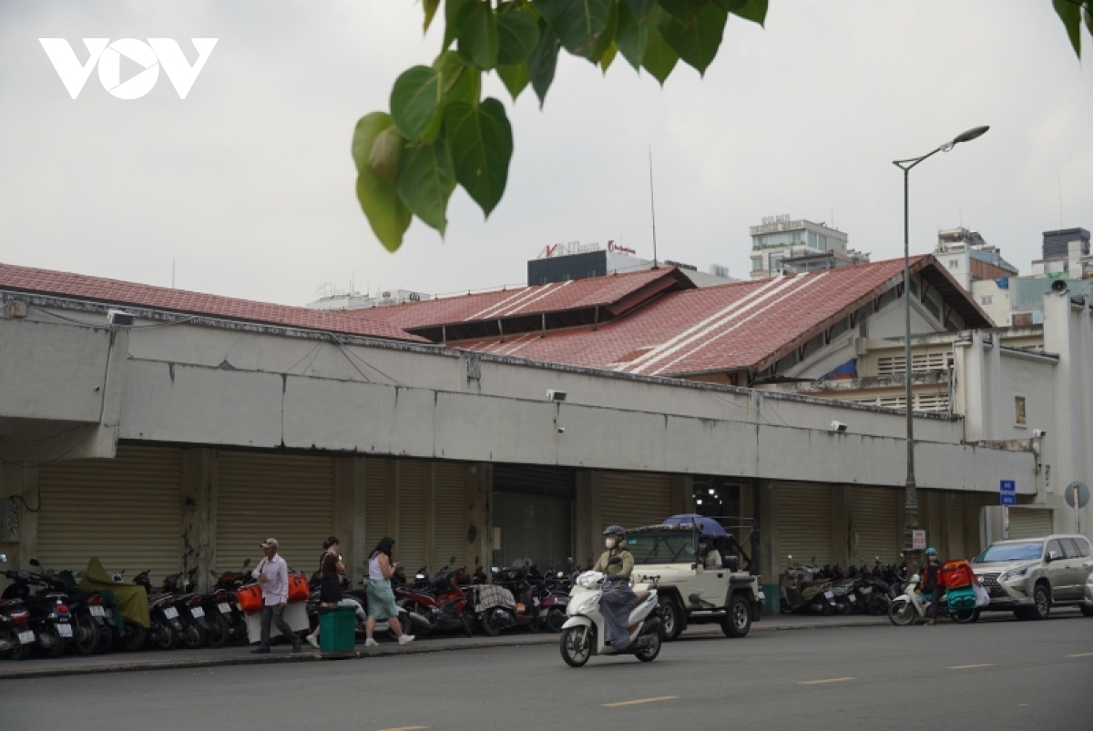 Ảm đạm thị trường cho thuê kinh doanh ở trung tâm TP.HCM - Ảnh 2. Ảm đạm thị trường cho thuê kinh doanh ở trung tâm TP.HCM - Ảnh 2.