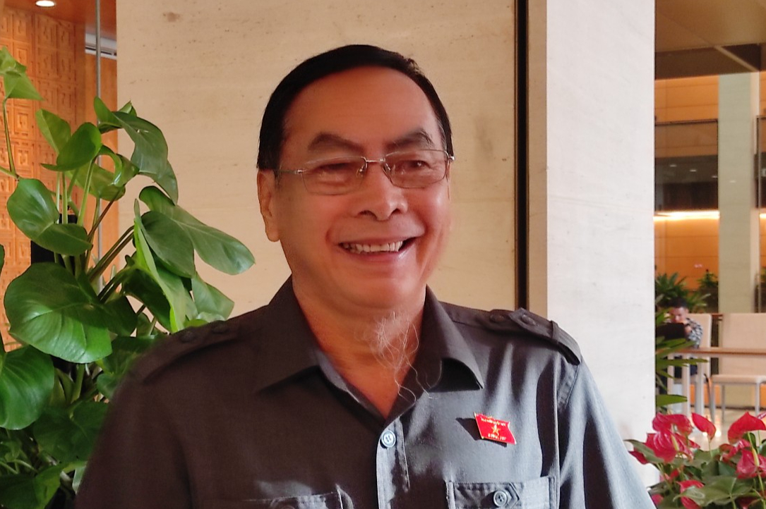 Chất vấn Bộ trưởng Bộ Nội vụ: Tiền lương, công chức nghỉ việc sẽ làm &quot;nóng&quot; nghị trường Quốc hội - Ảnh 3.
