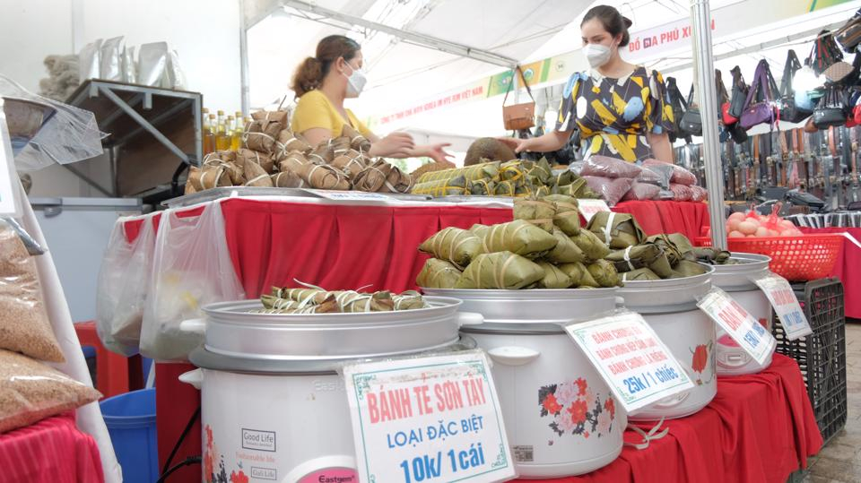Hà Nội phấn đấu thêm 2.000 sản phẩm đạt OCOP 3 sao trở lên - Ảnh 1.