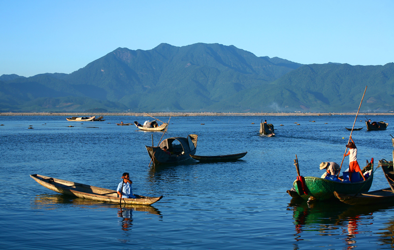 Khám phá đầm Cầu Hai - Ảnh 1.