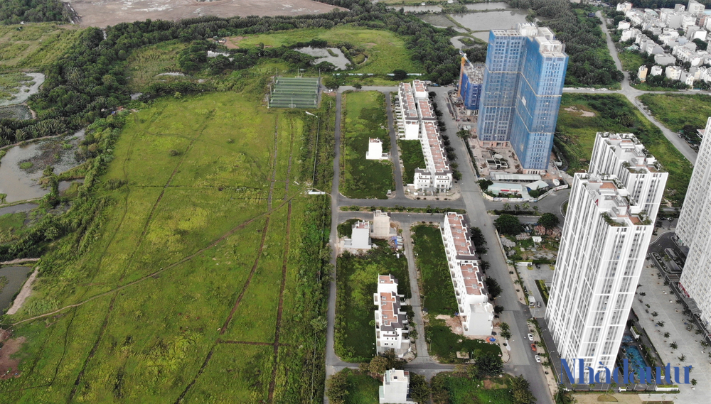 Doanh nghiệp địa ốc phía Nam 'rục rịch' cho năm 2023 - Ảnh 1. Doanh nghiệp địa ốc phía Nam 'rục rịch' cho năm 2023 - Ảnh 1.