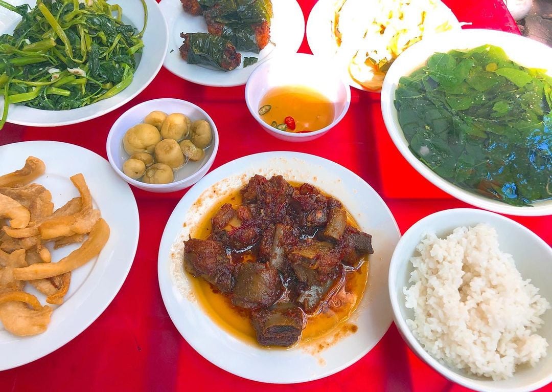 Hà Nội: Cơm Việt giữa lòng phố cổ có giá bán từ bình dân đến cao cấp - Ảnh 8.