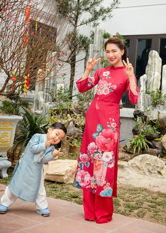 Sao Việt làm mẹ đơn thân: Lương Thu Trang tậu xế hộp tiền tỷ, Hoà Minzy xây biệt thự, xe sang báo hiếu bố mẹ - Ảnh 4.
