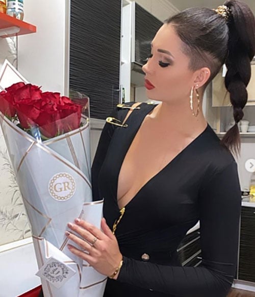Vẻ sexy nóng bỏng của nữ thần bóng chuyền Trung Á - Ảnh 10.