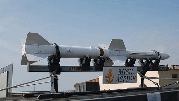 Ukraine nhận &quot;lá chắn thép&quot; từ Mỹ có khả năng đánh chặn UAV tự sát Nga - Ảnh 12.