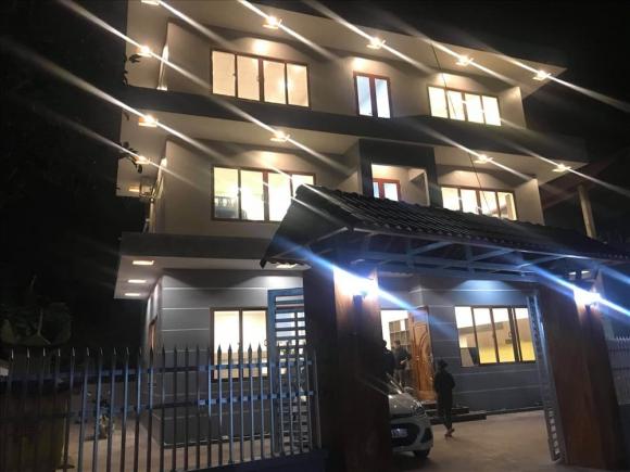 Sau biệt thự to nhất xã, tiền đạo Hà Đức Chinh lại tậu xế hộp tiền tỷ - Ảnh 5.
