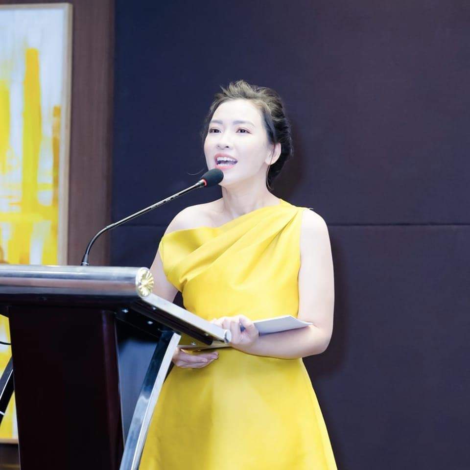 Chị Kính Hồng dễ thương của &quot;Chúc bé ngủ ngon&quot; ngày ấy - bây giờ đã khác thế nào? - Ảnh 3.