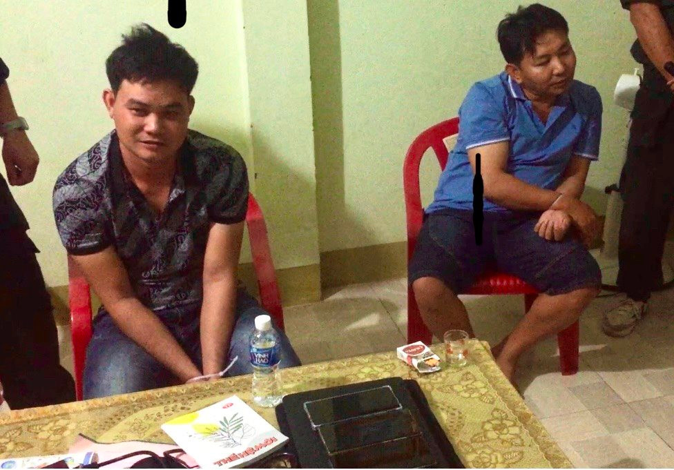 Bình Thuận: Công an triệt phá đường dây cá độ bóng đá khủng hơn 220 tỷ đồng, bắt 11 đối tượng tham gia - Ảnh 1.
