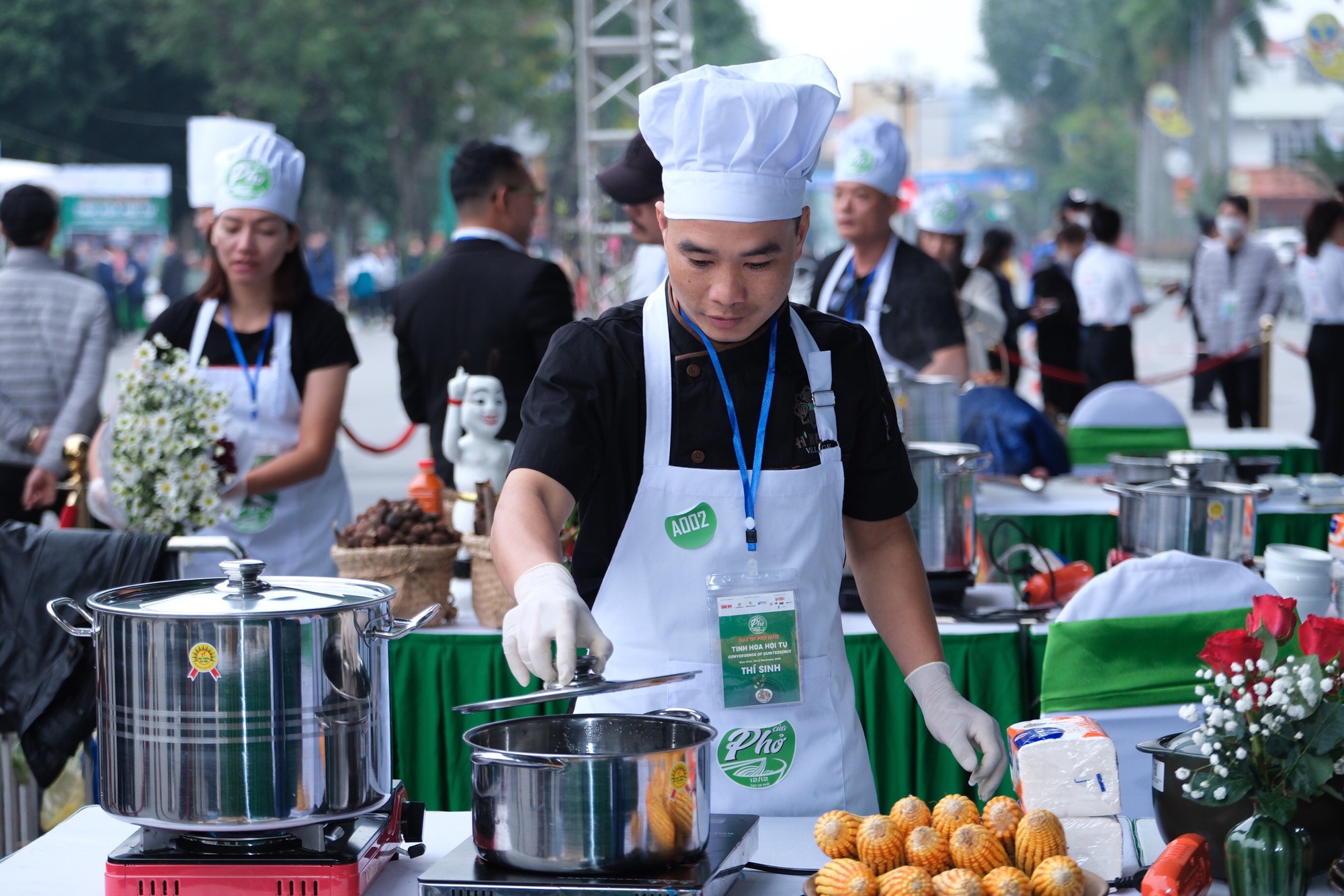 Hoa hậu H'Hen Niê nhớ về kỷ niệm lần đầu tiên được thưởng thức phở - Ảnh 6.