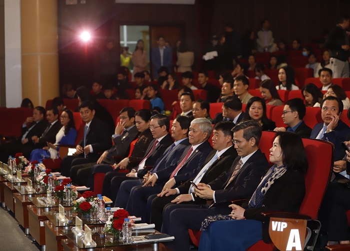 142 học sinh, sinh viên, thanh niên dân tộc thiểu số xuất sắc, tiêu biểu được tuyên dương - Ảnh 2.
