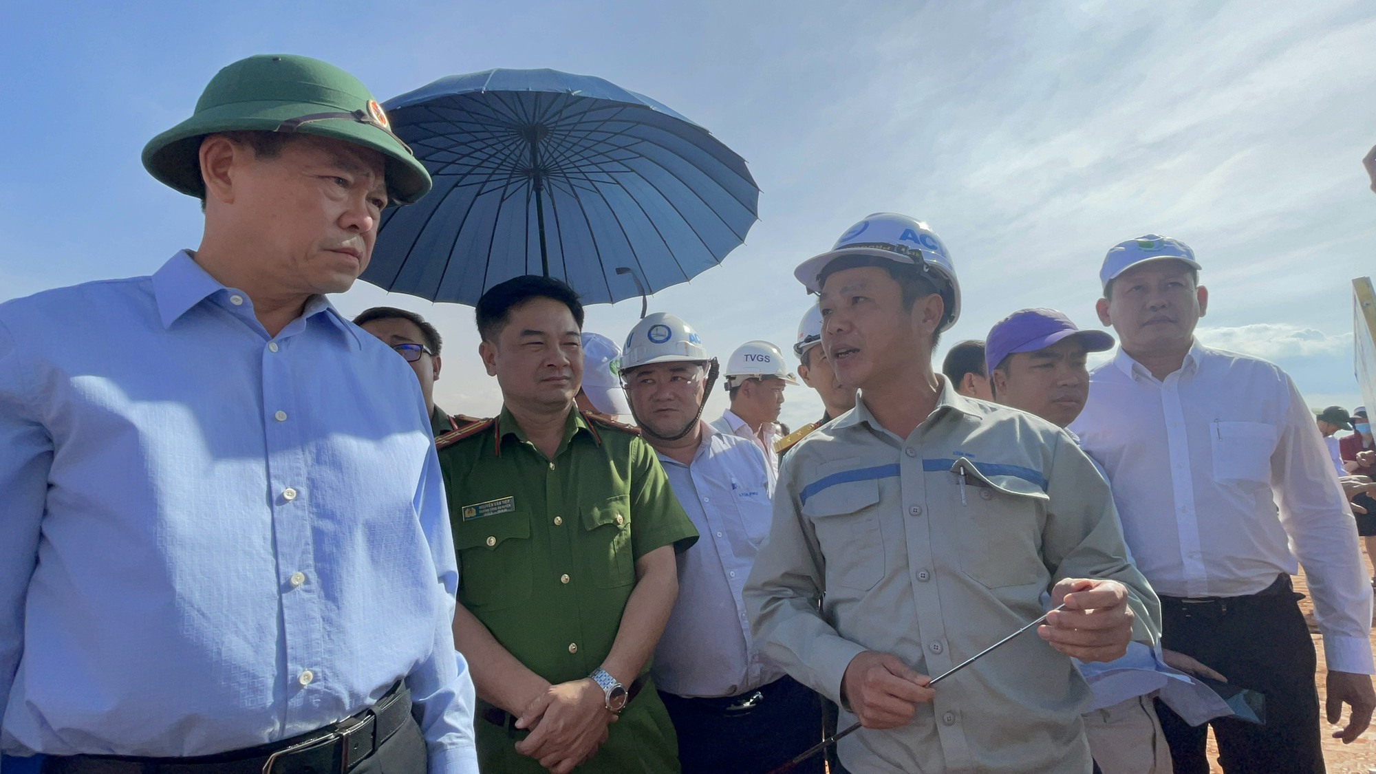 Bí thư tỉnh Đồng Nai: &quot;Phải nâng chất cuộc sống cho cư dân sân bay và không được bỏ sót chính sách đối với dân&quot; - Ảnh 2.