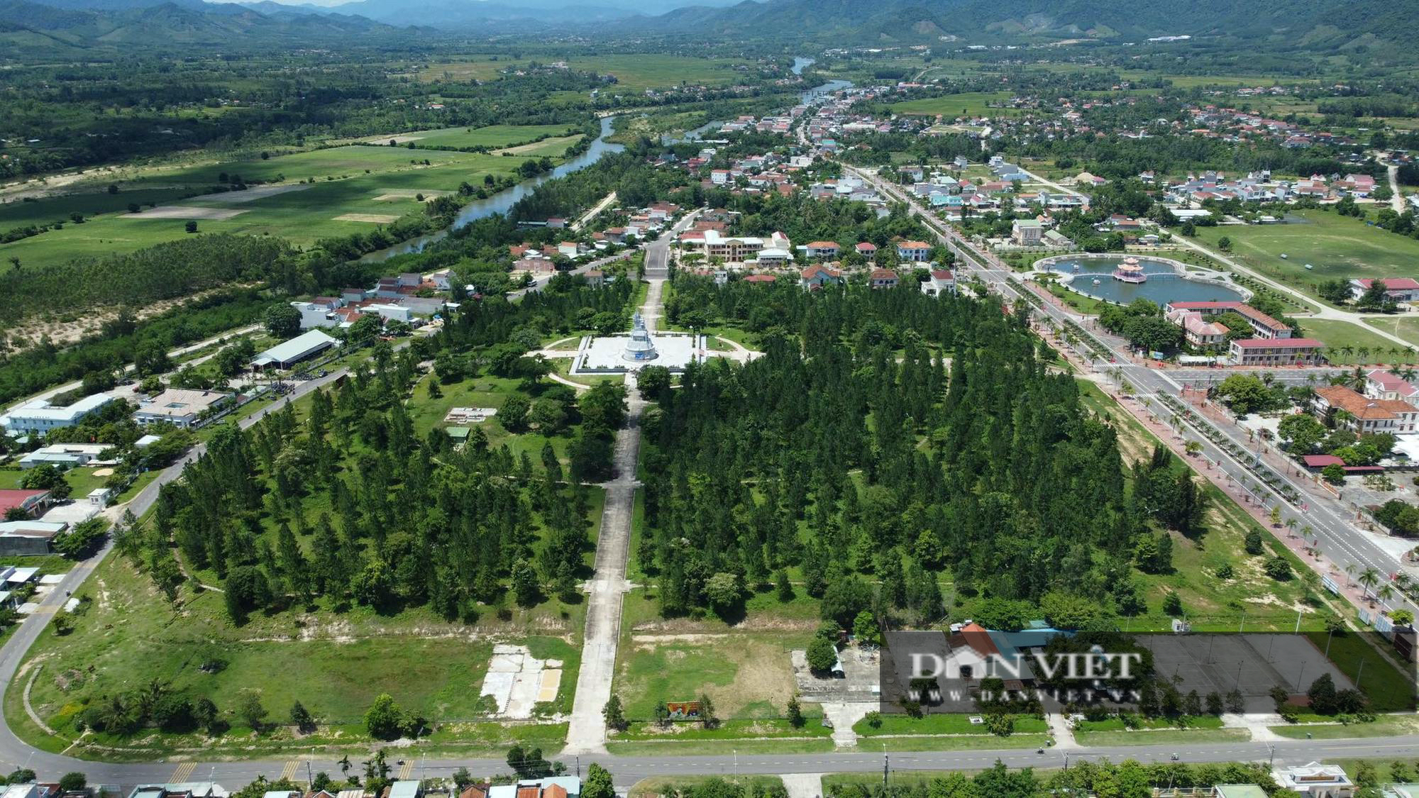 Chuyển công an điều tra vụ 138ha đất rừng phòng hộ của 3 cha con nguyên Bí thư huyện tại Bình Định - Ảnh 4.