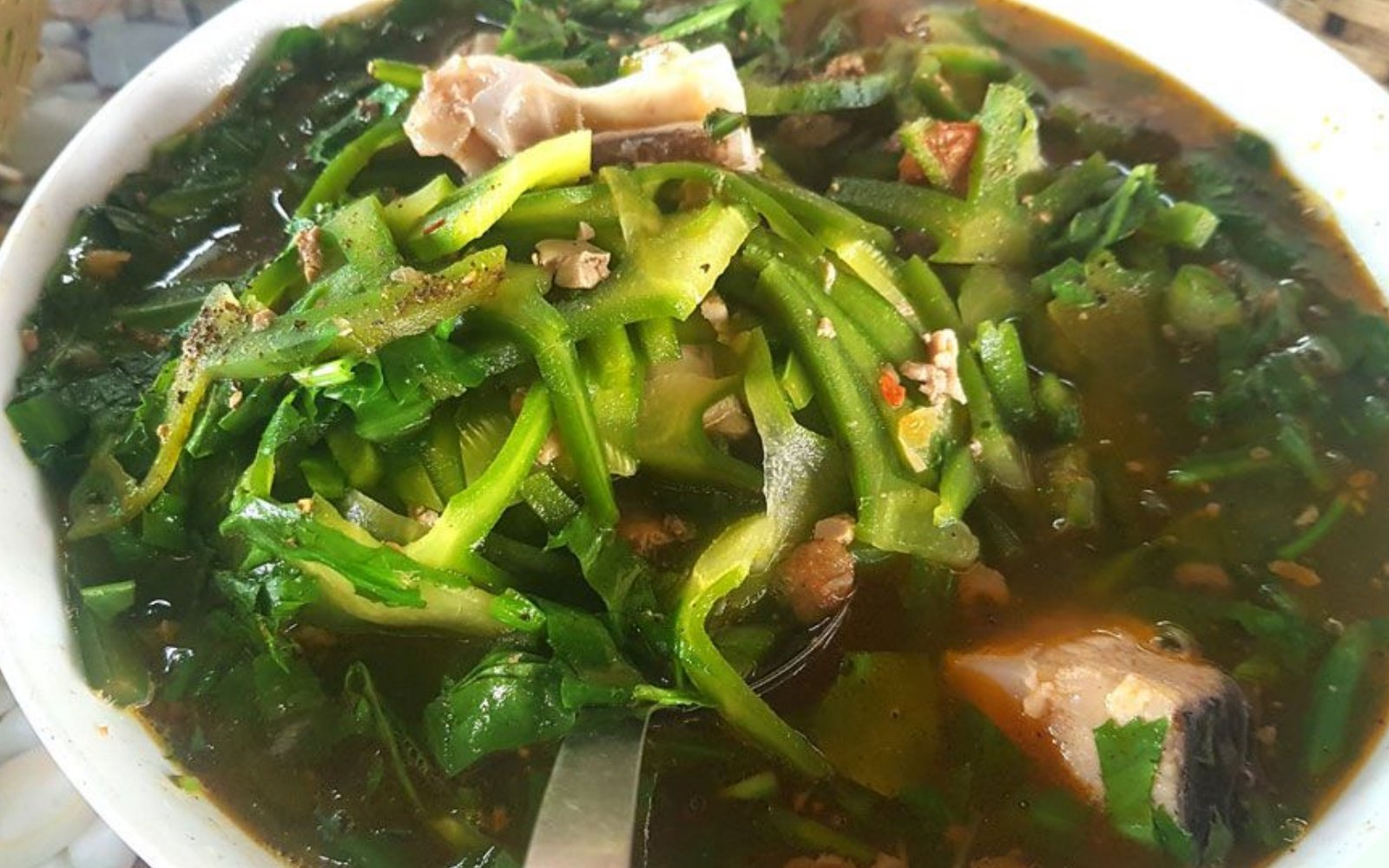 Loài cây dại có gai mọc bờ rào được ví như “siêu thực phẩm”, nấu với con giàu đạm có ngay món đặc sản - Ảnh 10.