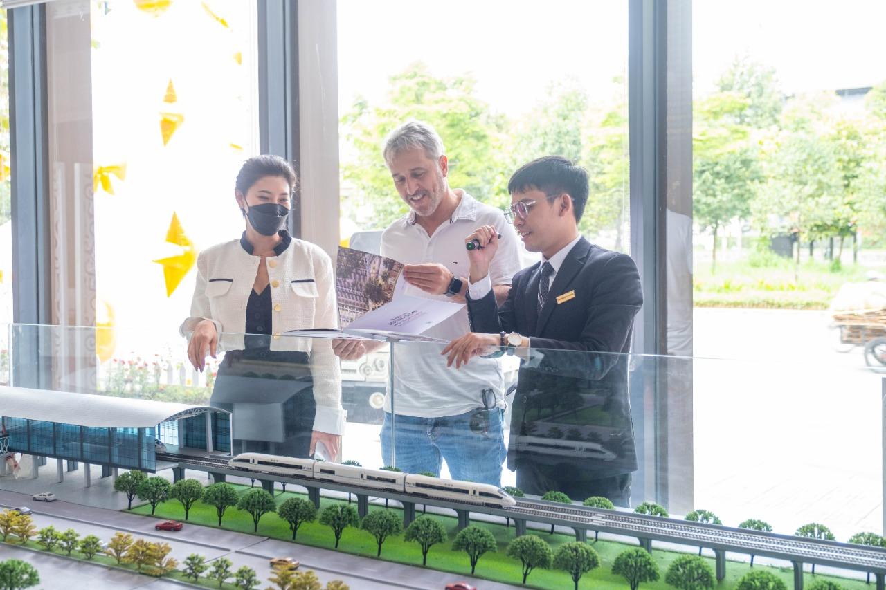Trong bão bất động sản, Metro Star vẫn tăng giá đều, nhà đầu tư hưởng lợi lớn - Ảnh 1.