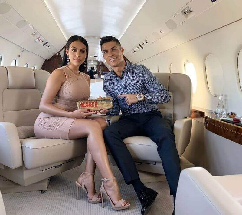 Siêu sao Cristiano Ronaldo  rời Qatar bằng chuyên cơ 500 tỷ - Ảnh 7.