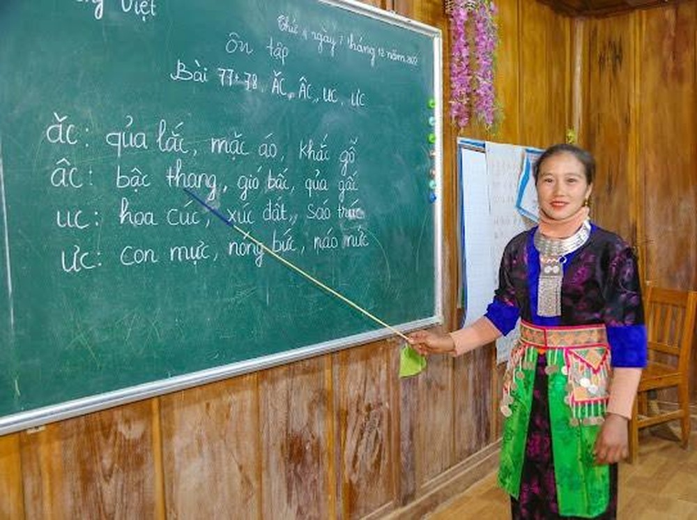 Tổ chức lớp học xóa mù nơi bản Mông biên giới - Ảnh 9.
