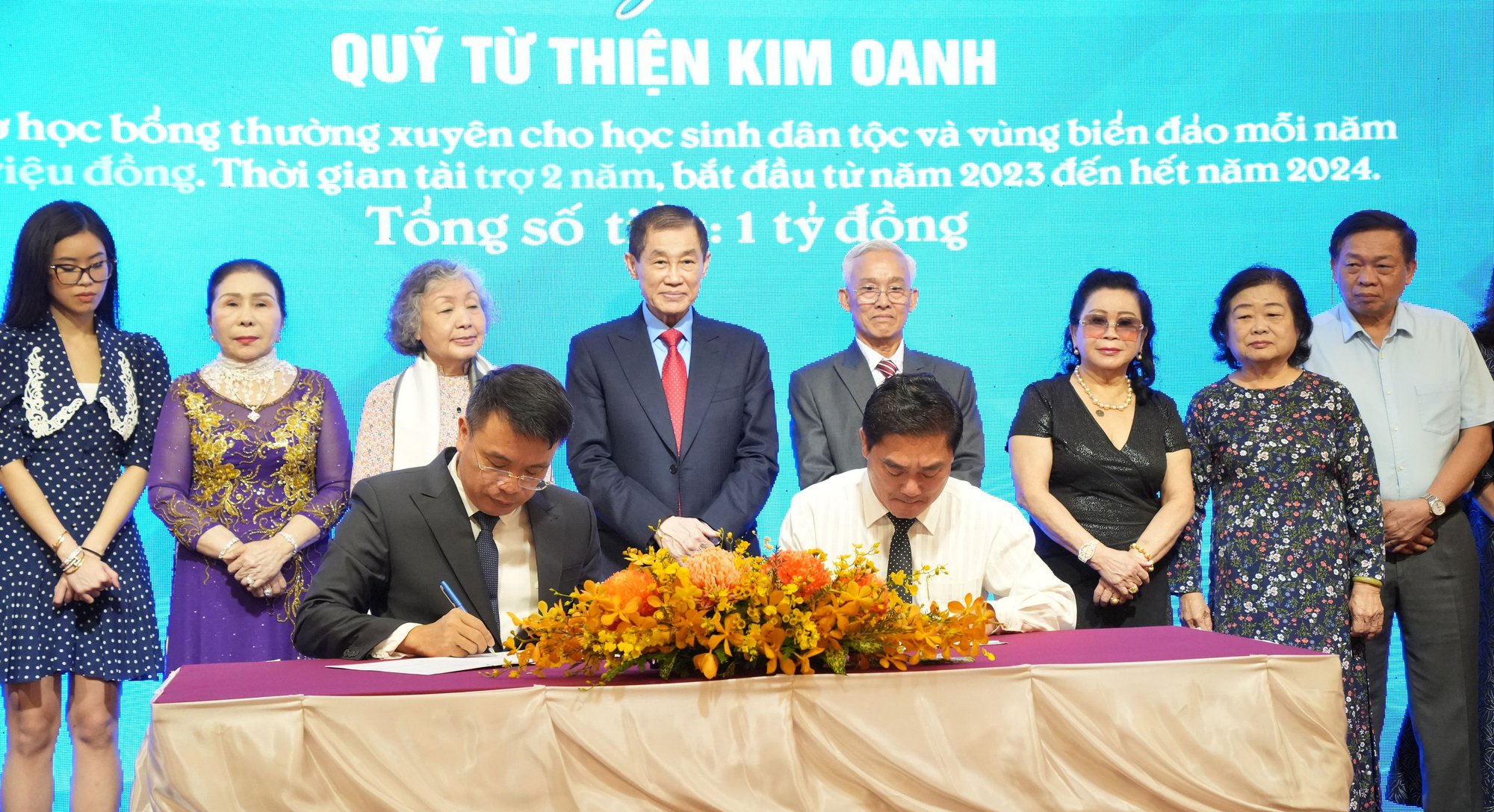 57 tỷ đồng ủng hộ hành trình lên rừng xuống biển giúp học sinh nghèo - Ảnh 1.