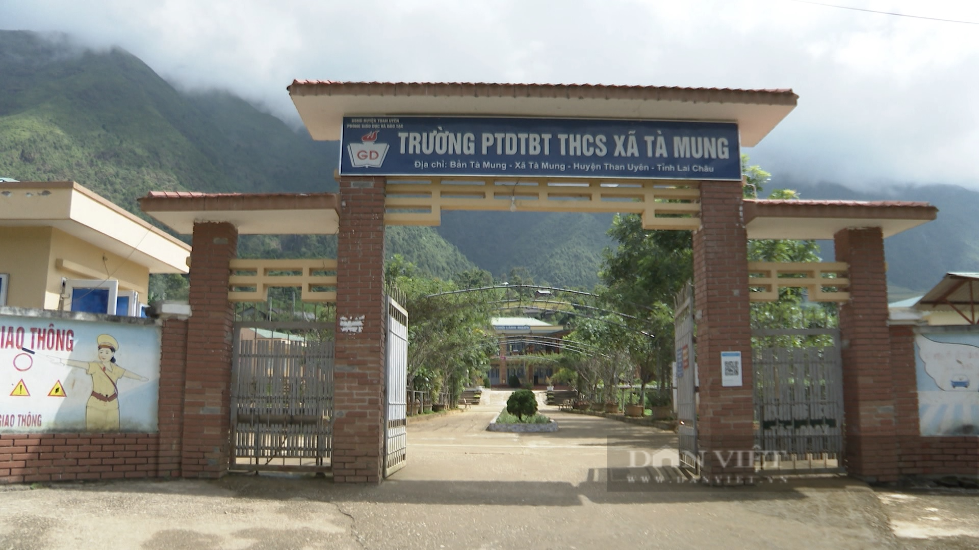 Vượt khó tìm nước trồng rau nuôi lợn làm trường học nông trại - Ảnh 2.