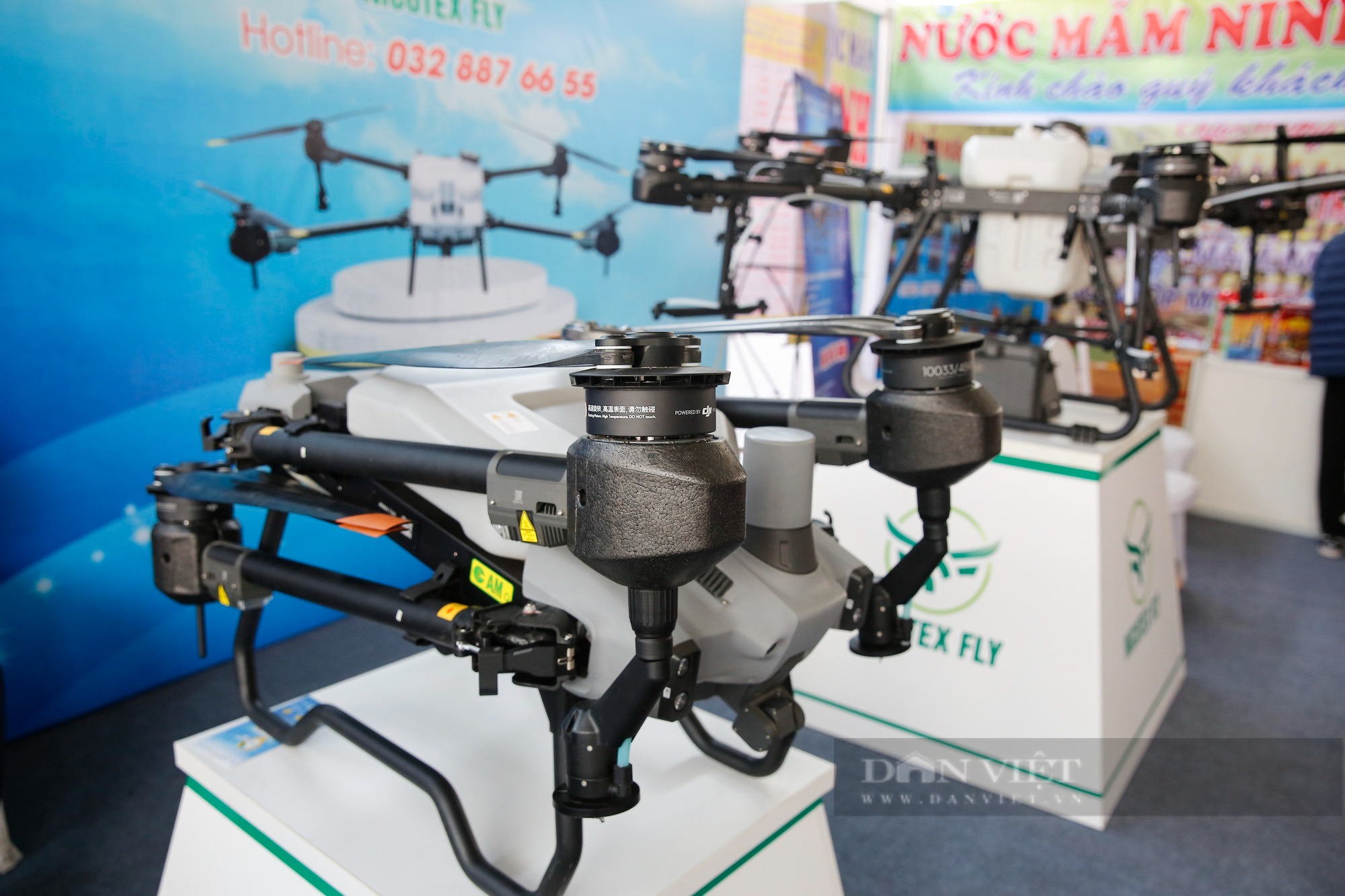 Cận cảnh máy bay nông nghiệp hỗ trợ phun thuốc hiện đại giá lên tới 400 triệu đồng  - Ảnh 6.