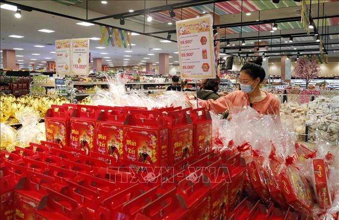 Tập trung bình ổn giá, kiểm soát lạm phát dịp Tết Nguyên đán  - Ảnh 1.