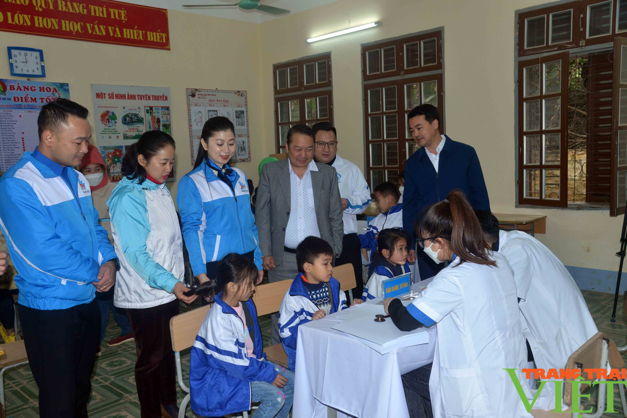 Tỉnh đoàn Sơn La tổ chức "Ngày thanh niên cùng hành động" - Ảnh 1. Tỉnh đoàn Sơn La tổ chức "Ngày thanh niên cùng hành động" - Ảnh 1.