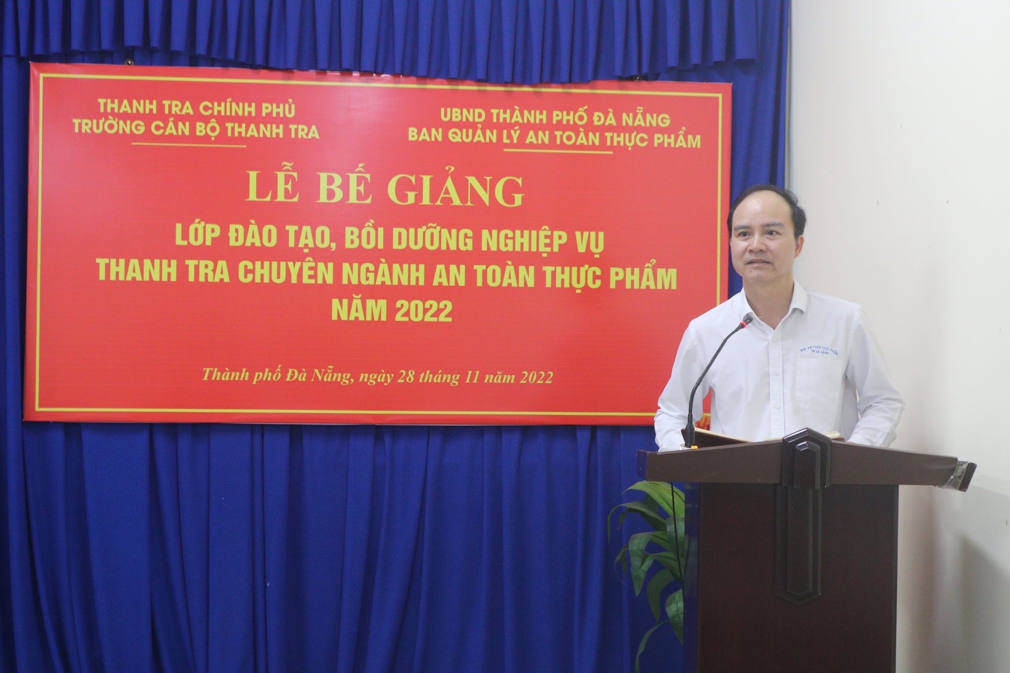 Bế giảng lớp bồi dưỡng nghiệp vụ thanh tra chuyên ngành an toàn thực phẩm - Ảnh 3. Bế giảng lớp bồi dưỡng nghiệp vụ thanh tra chuyên ngành an toàn thực phẩm - Ảnh 3.