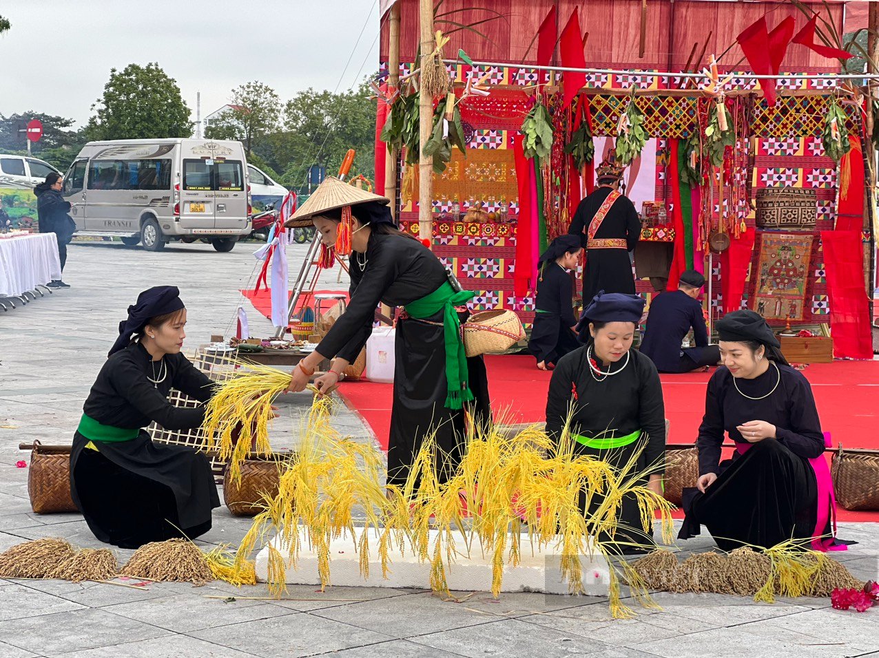 Lung linh sắc màu văn hóa vùng Tây Bắc - Ảnh 7.