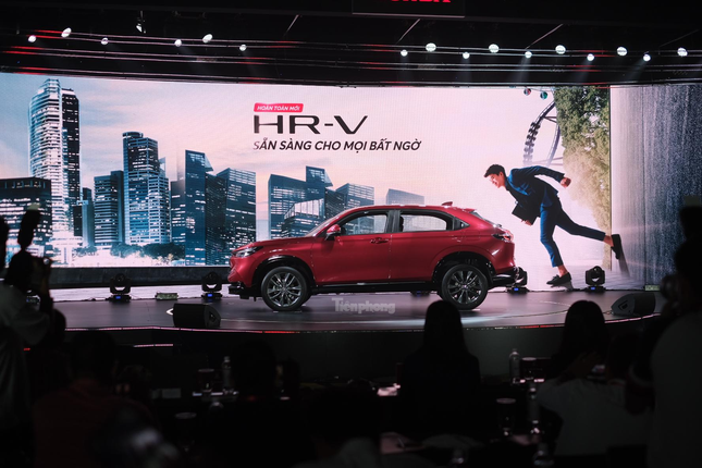 Những SUV cỡ nhỏ giảm giá sâu dịp cuối năm tại Việt Nam - Ảnh 8.