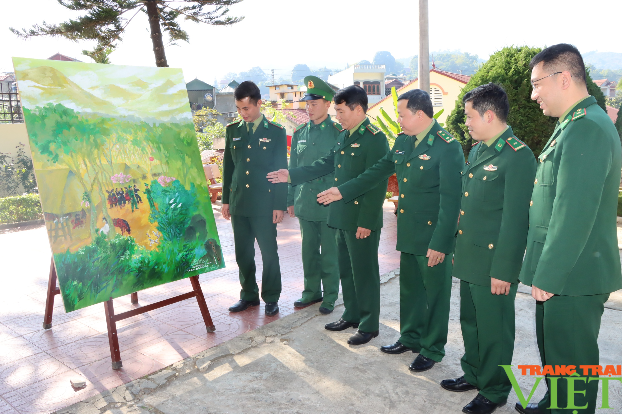  Hình tượng đẹp về người chiến sĩ Biên phòng Sơn La - Ảnh 1.