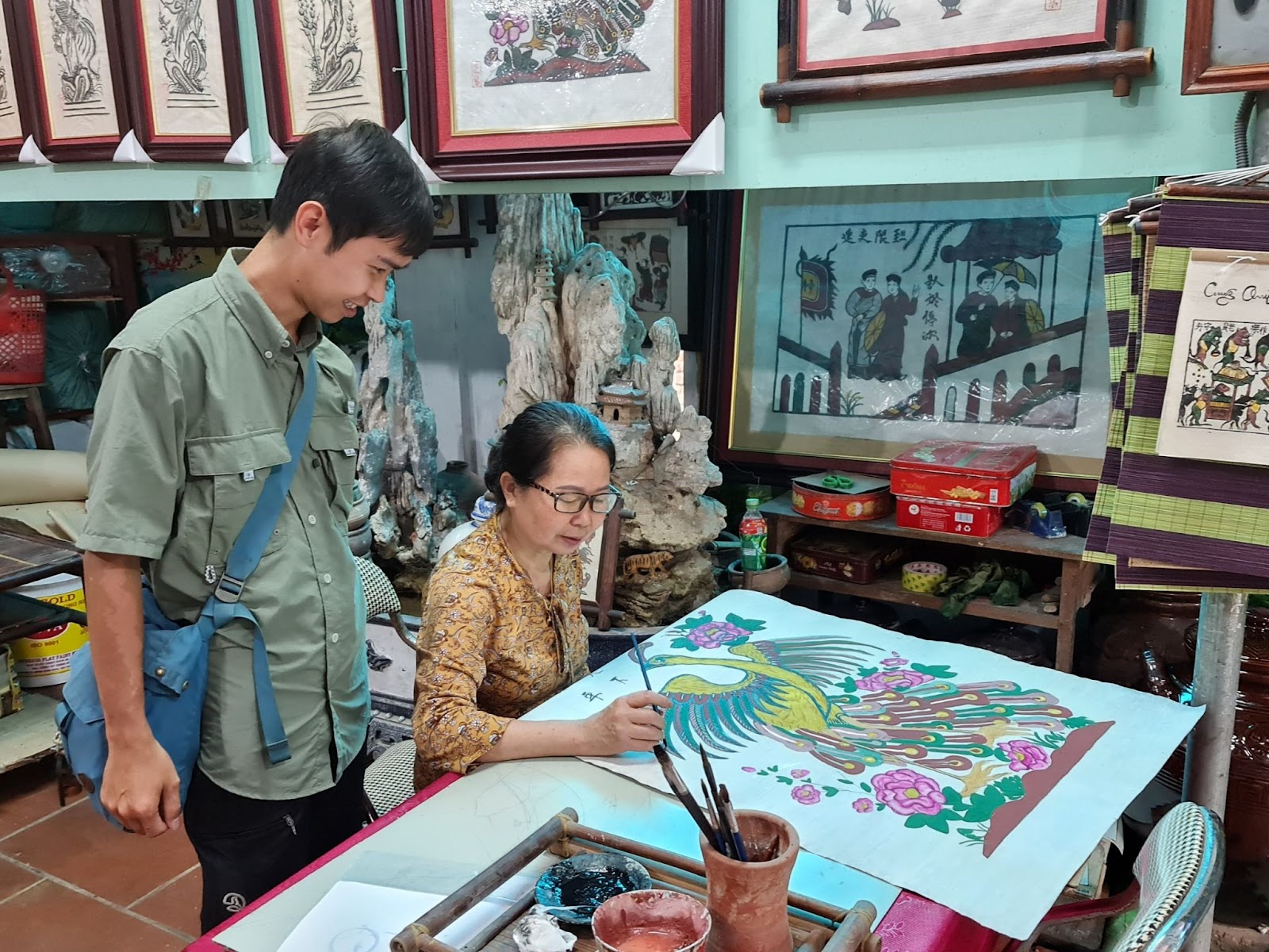 Chuyện ít biết về chàng trai dành 16 năm rong ruổi dành “hồi sinh” làng nghề - Ảnh 1.