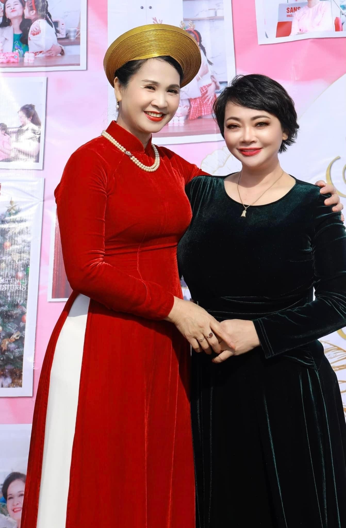 NSƯT Đỗ Kỷ và NSND Lan Hương kỷ niệm 35 năm ngày cưới - Ảnh 2.
