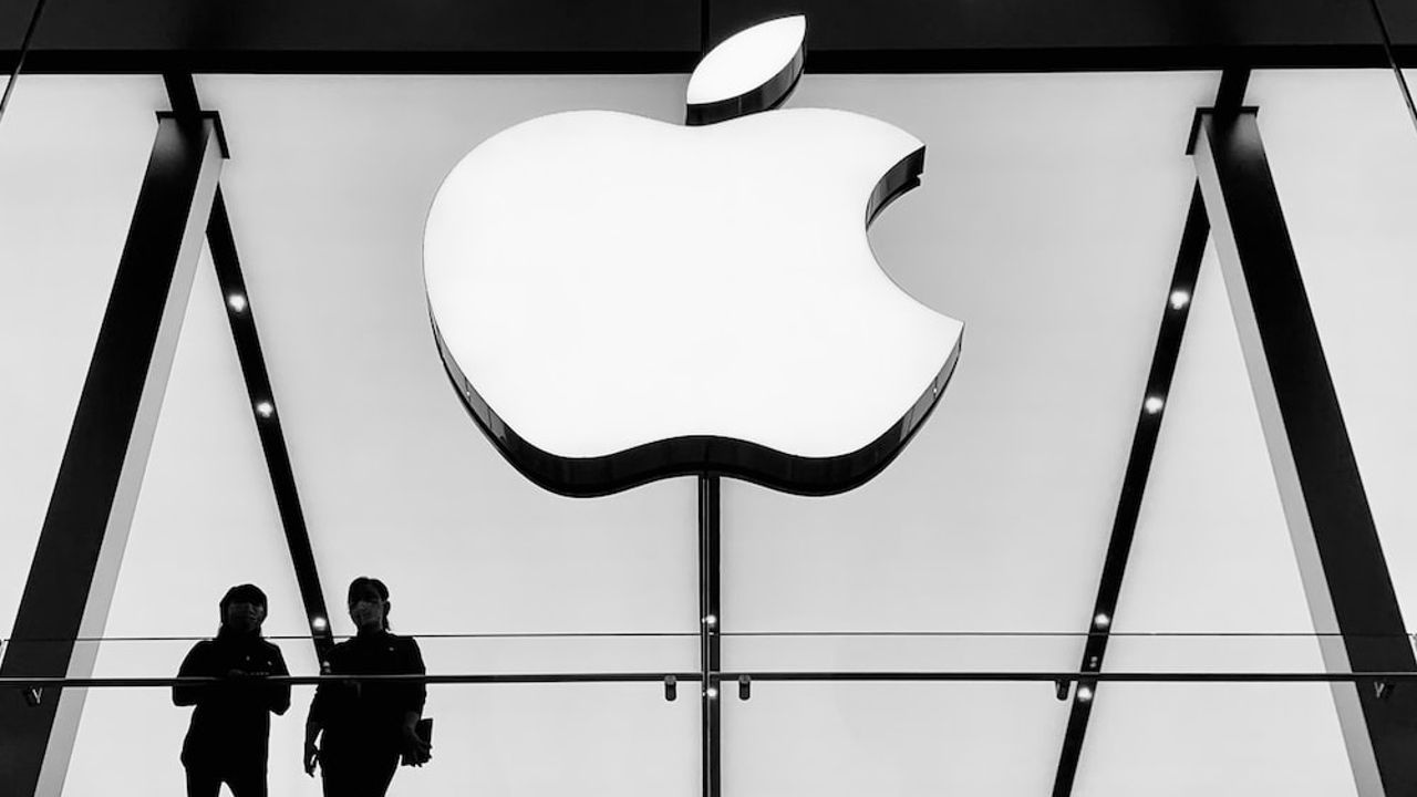 Nhà sản xuất iPhone đặt mục tiêu có các lựa chọn thay thế sản xuất 'ngoài Trung Quốc' cho các sản phẩm chính. Ảnh: @AFP.