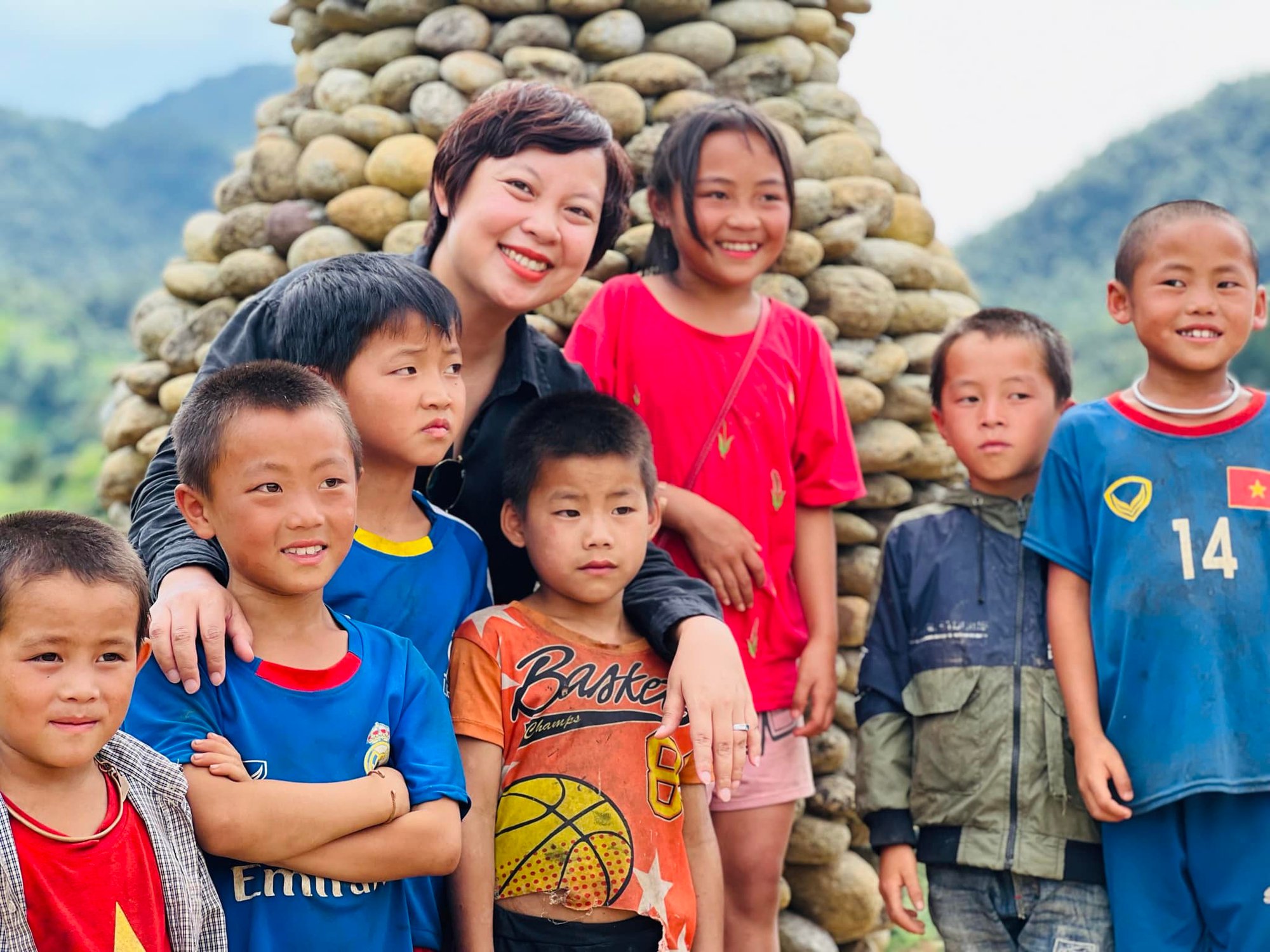 Trung tá, Đạo diễn Đặng Thái Huyền: “Tim tôi như thắt lại mỗi khi nghĩ đến sự hy sinh của gia đình” - Ảnh 6.