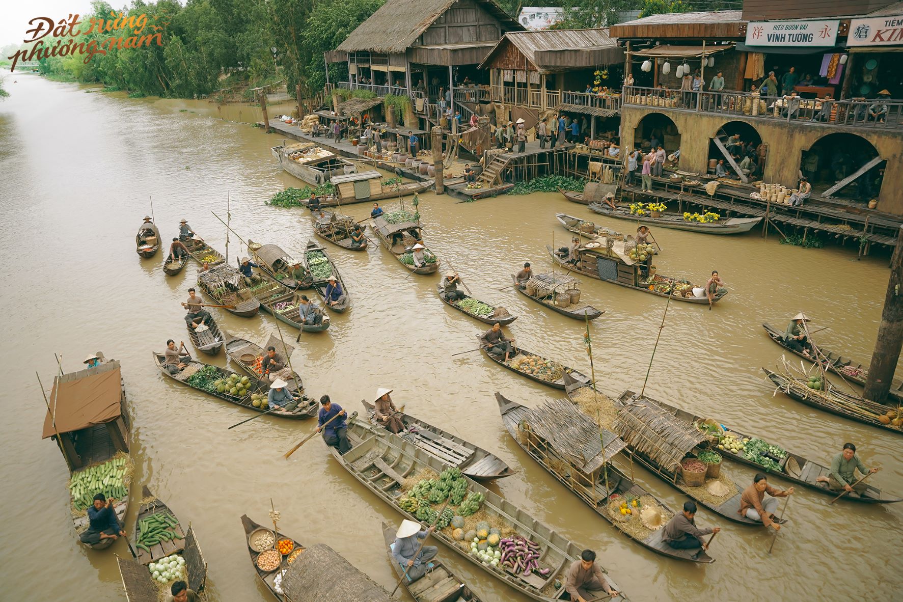 Những hình ảnh đầu tiên của phim điện ảnh "Đất rừng phương Nam" được hé lộ khiến khán giả choáng ngợp - Ảnh 1. Những hình ảnh đầu tiên của phim điện ảnh "Đất rừng phương Nam" được hé lộ khiến khán giả choáng ngợp - Ảnh 1.