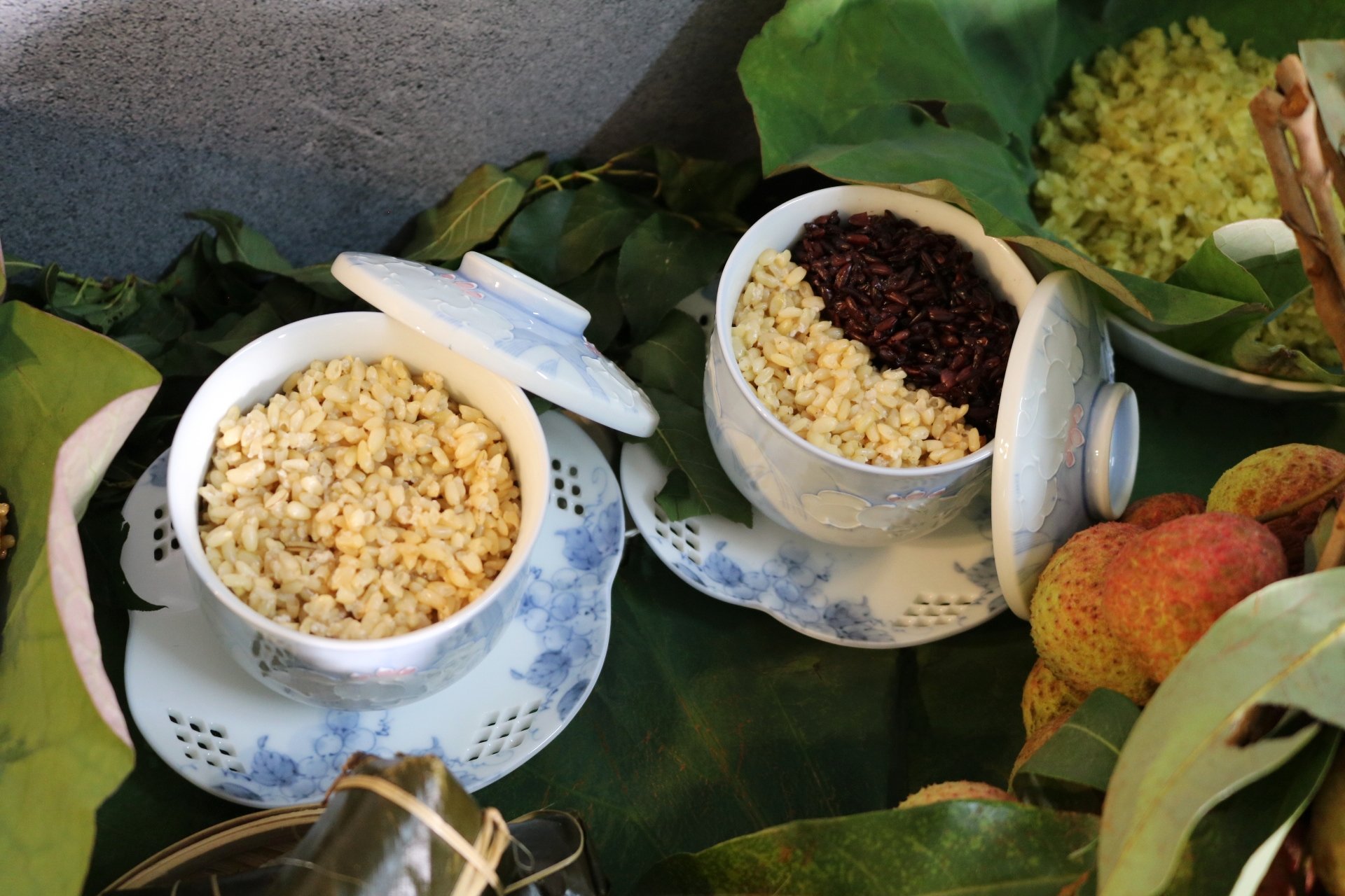 Cách làm cơm rượu nếp cho mâm cỗ cúng tết Đoan Ngọ - Ảnh 3.