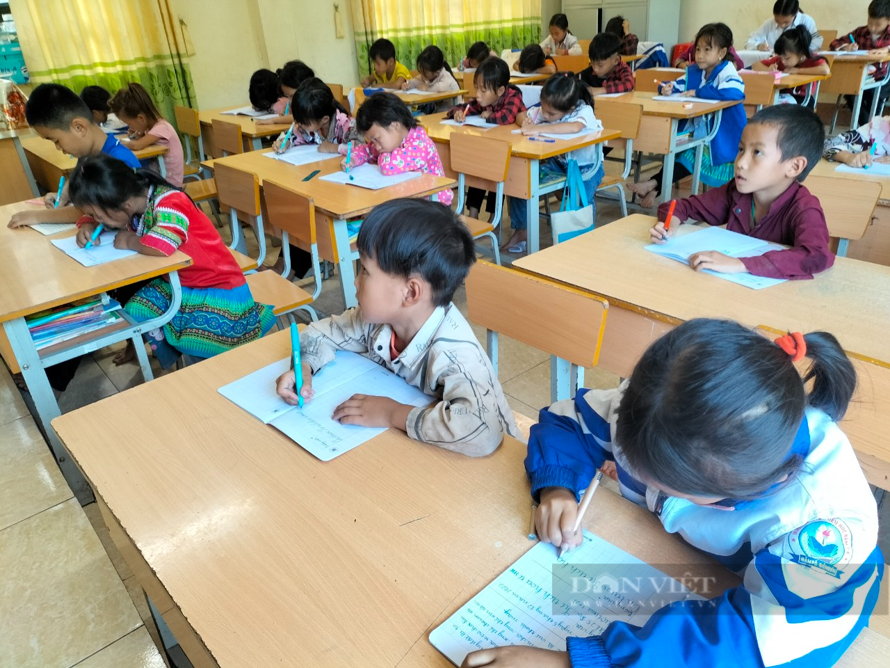 Góp &quot;nắng&quot; sưởi ấm mùa Đông của những đứa trẻ núi rừng - Ảnh 1.