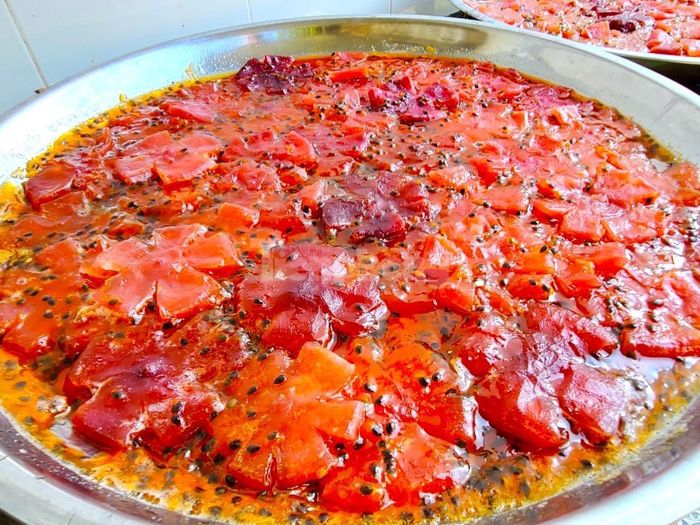 Chạy đua với thời gian, nông dân miền Tây hối hả làm mứt trái cây phục vụ bà con vui Tết 2023 - Ảnh 15.