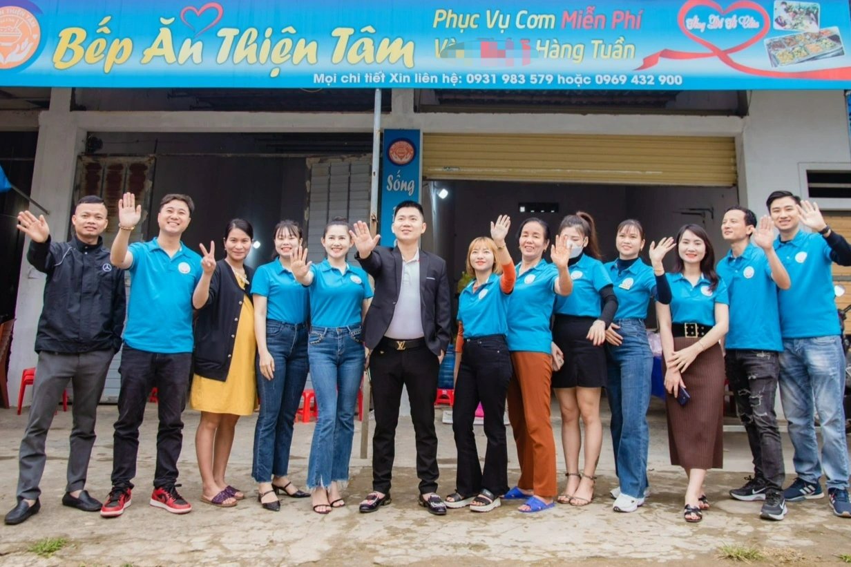  &quot;Bếp ăn Thiện Tâm&quot; miễn phí cho bệnh nhân nghèo - Ảnh 1.