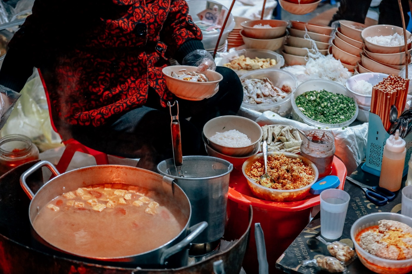 Gánh bún truyền đời bán 1.000 bát cao điểm mùa đông  - Ảnh 13.