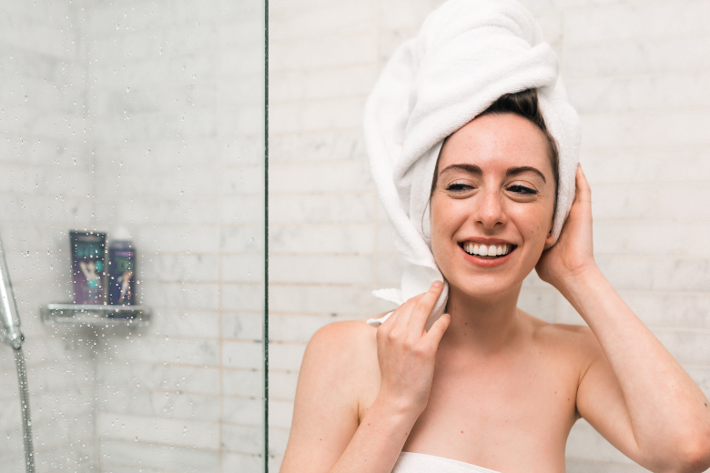 Tắm lúc nào là tốt cho sức khoẻ, buổi sáng hay buổi tối? - Ảnh 1.
