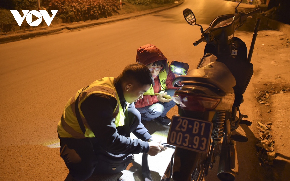 Chàng trai 9X miệt mài tham gia hỗ trợ miễn phí cho người đi đường - Ảnh 2.