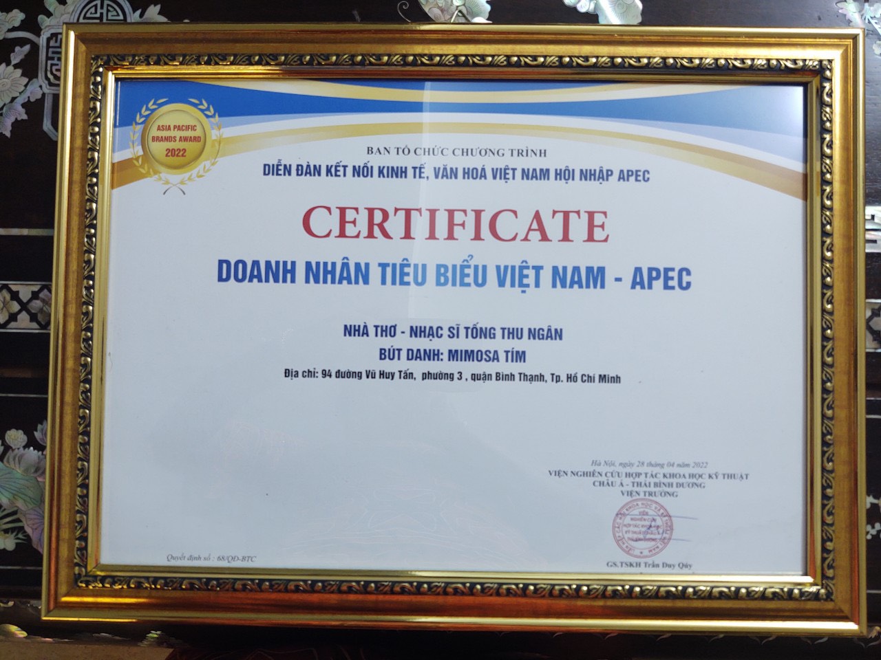 Doanh nhân Hằng Holy: &quot;Chức danh nhà thơ thế giới do bà Tống Thu Ngân gửi, chúng tôi không phong tặng&quot; - Ảnh 3.
