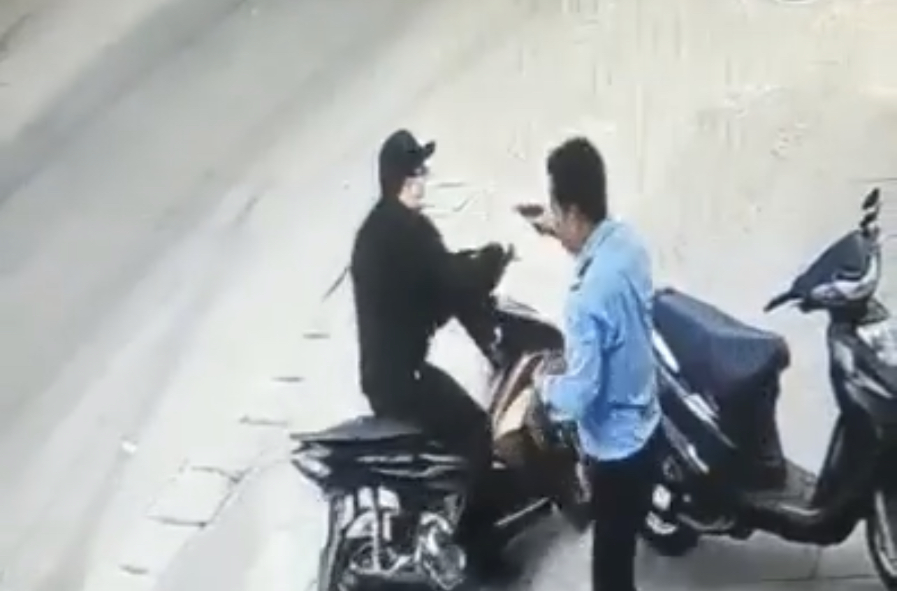 Đã bắt được kẻ gây ra vụ cướp trong ngân hàng tại Đồng Nai - Ảnh 3.