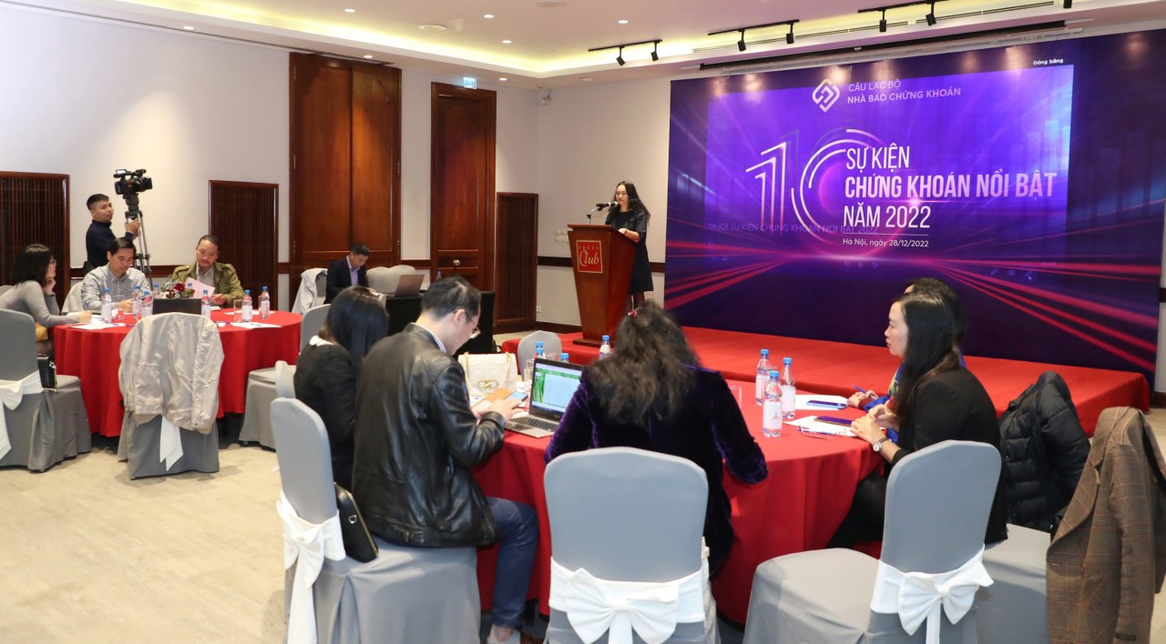 Làn sóng tin đồn thất thiệt lan rộng nằm trong Top 10 sự kiện chứng khoán nổi bật 2022 - Ảnh 1. Làn sóng tin đồn thất thiệt lan rộng nằm trong Top 10 sự kiện chứng khoán nổi bật 2022 - Ảnh 1.