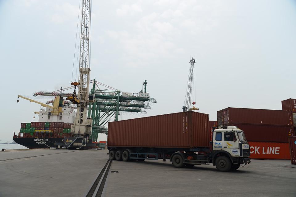 Những “cơn gió nghịch” với nền kinh tế - Ảnh 1.