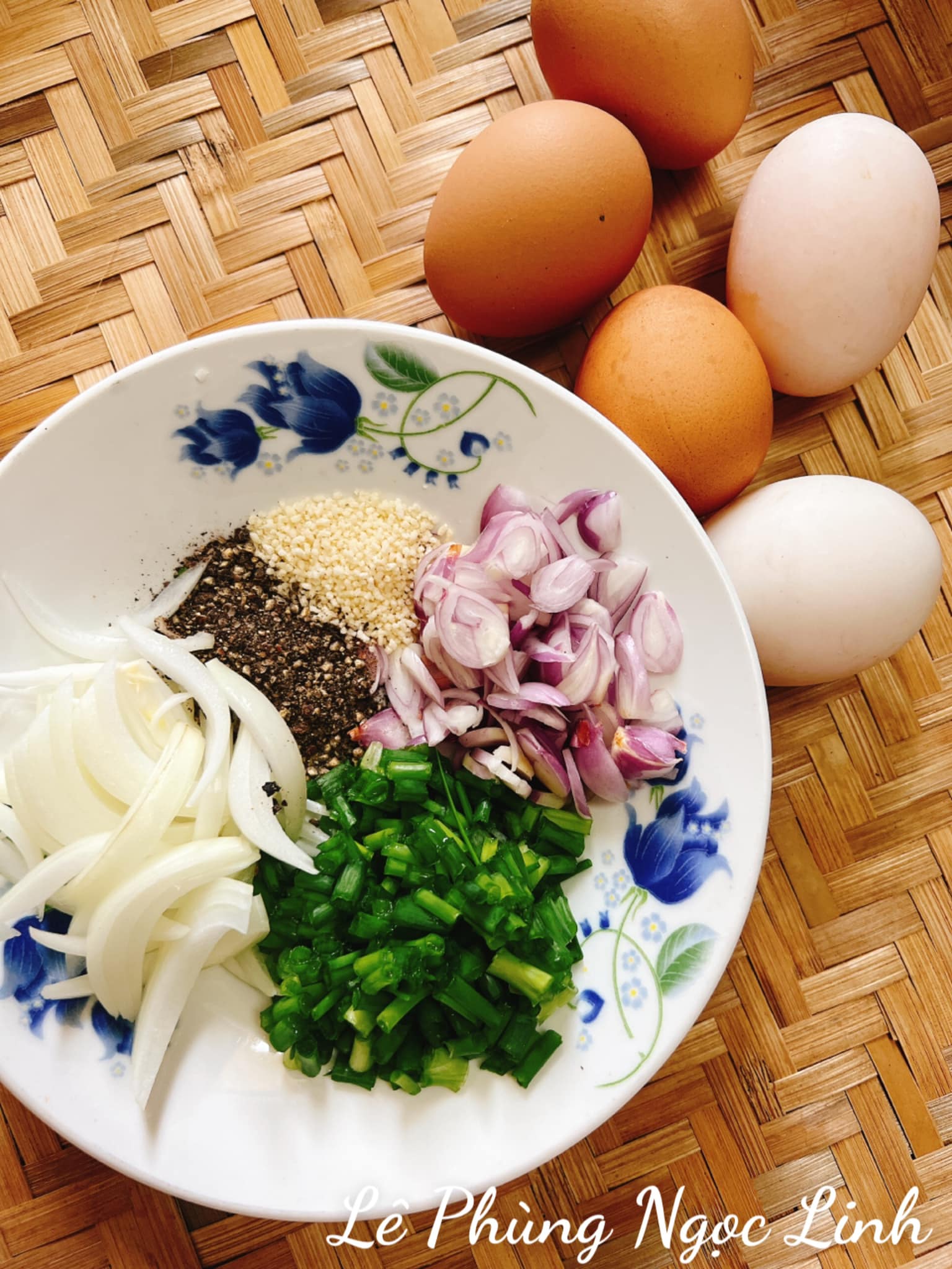 Lạ miệng với món trứng kho có cách làm siêu dễ - Ảnh 1.