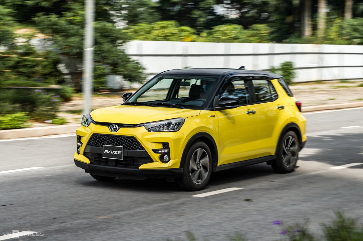 So kè thông số KIA Sonet, Toyota Raize và Hyundai Venue: Trang bị, giá bán xe nào hấp dẫn hơn?- Ảnh 2.