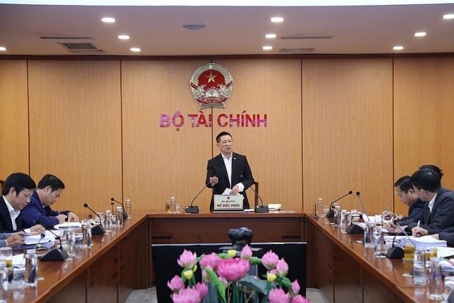 Dòng tiền vào thị trường chứng khoán đã tăng, có phiên tăng đột biến - Ảnh 1.
