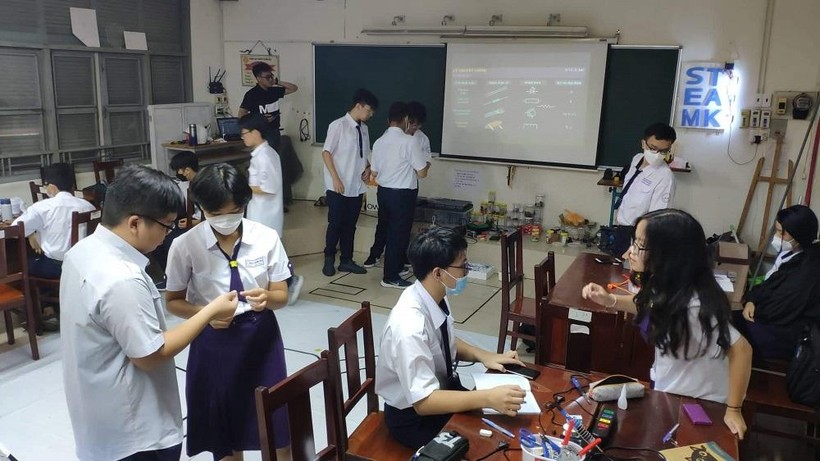 Thầy giáo 9X đốt cháy đam mê khoa học qua giáo dục STEM - Ảnh 3.